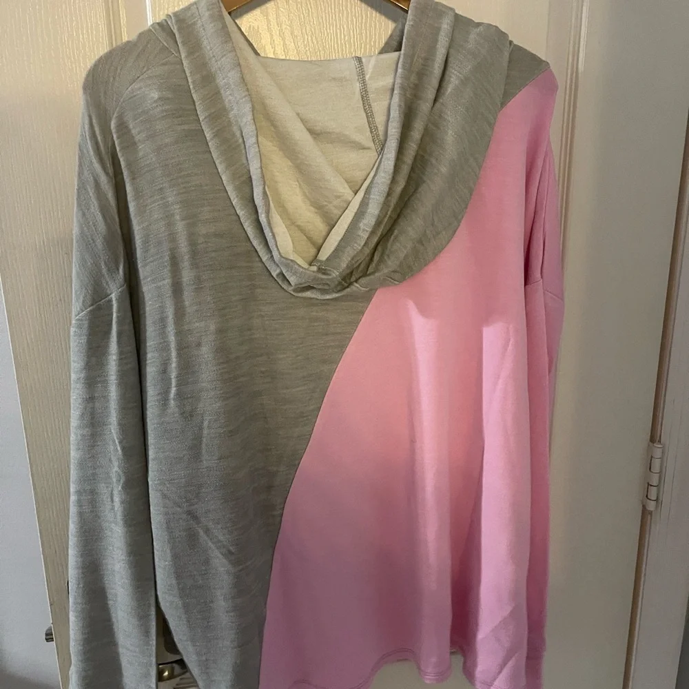 ZELOS‎ Pink and Gray Hoodie